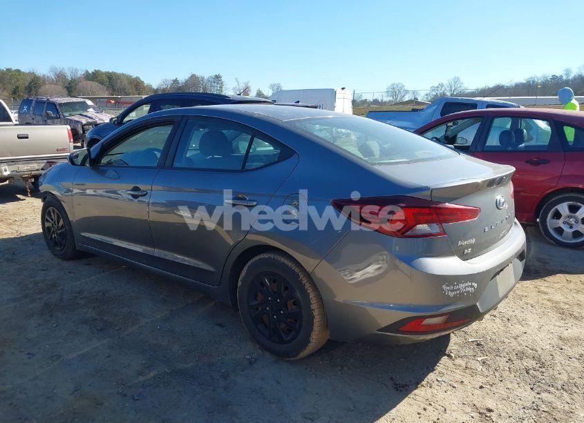 Photo 3 of 2019 Hyundai Elantra SE (VIN 5NPD74LF1KH489759)