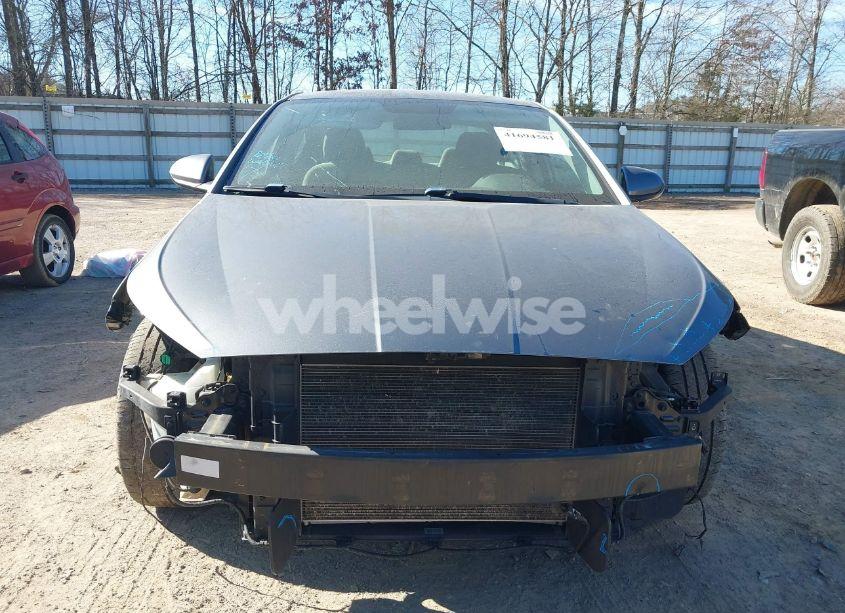Photo 6 of 2019 Hyundai Elantra SE (VIN 5NPD74LF1KH489759)