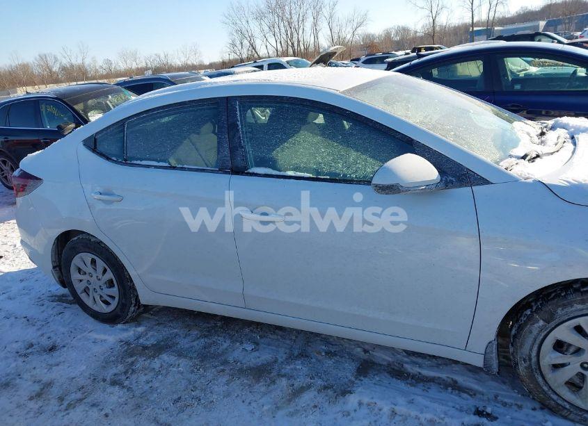 Photo 13 of 2020 Hyundai Elantra SE (VIN 5NPD74LF1LH505170)