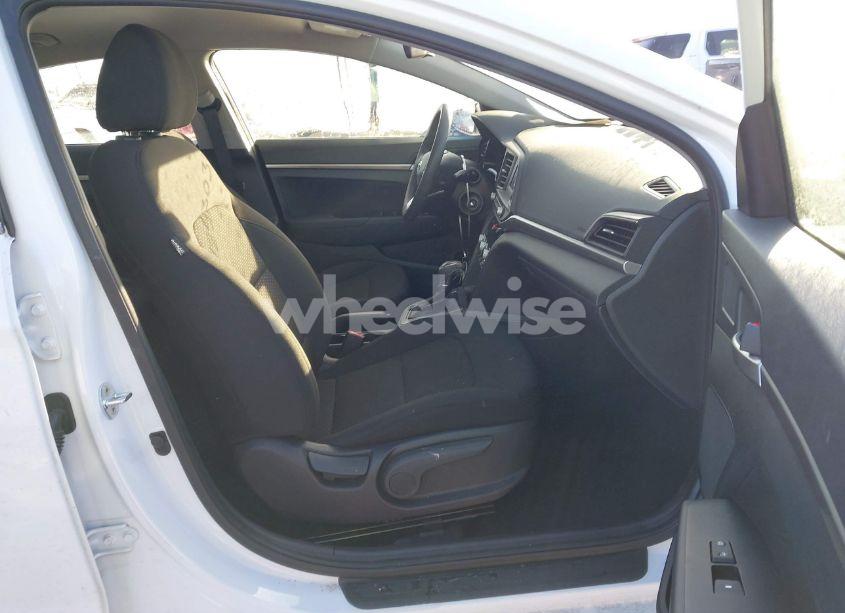 Photo 5 of 2020 Hyundai Elantra SE (VIN 5NPD74LF1LH505170)