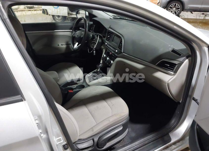 Photo 5 of 2020 Hyundai Elantra SE (VIN 5NPD74LF1LH506917)