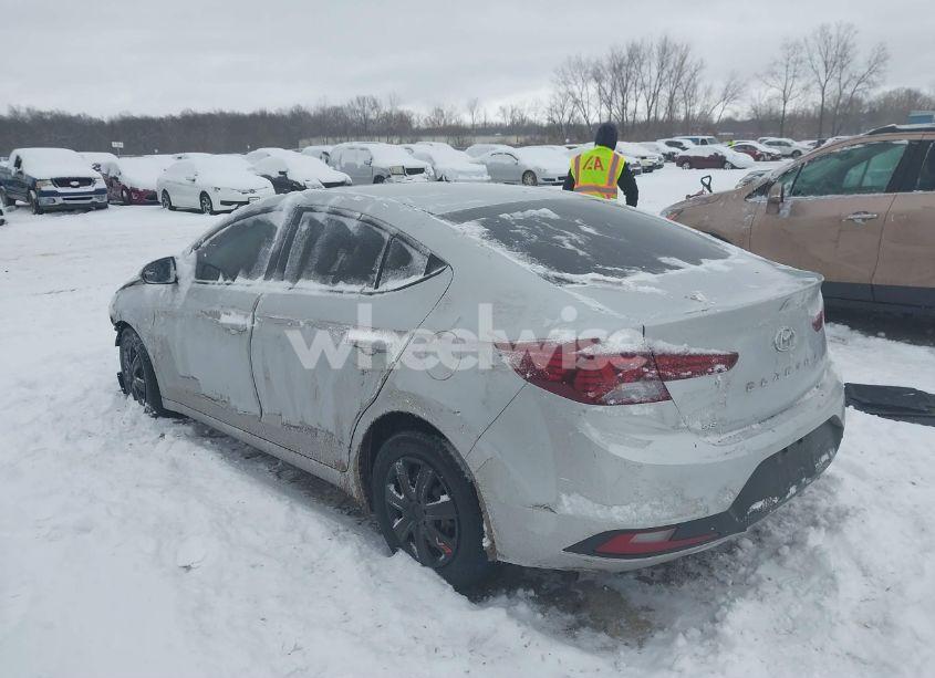 Photo 3 of 2020 Hyundai Elantra SE (VIN 5NPD74LF1LH538282)