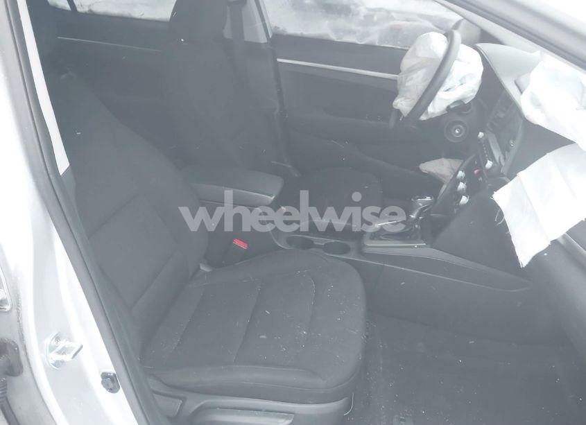 Photo 5 of 2020 Hyundai Elantra SE (VIN 5NPD74LF1LH538282)