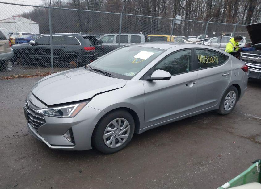 Photo 2 of 2020 Hyundai Elantra SE (VIN 5NPD74LF1LH605253)