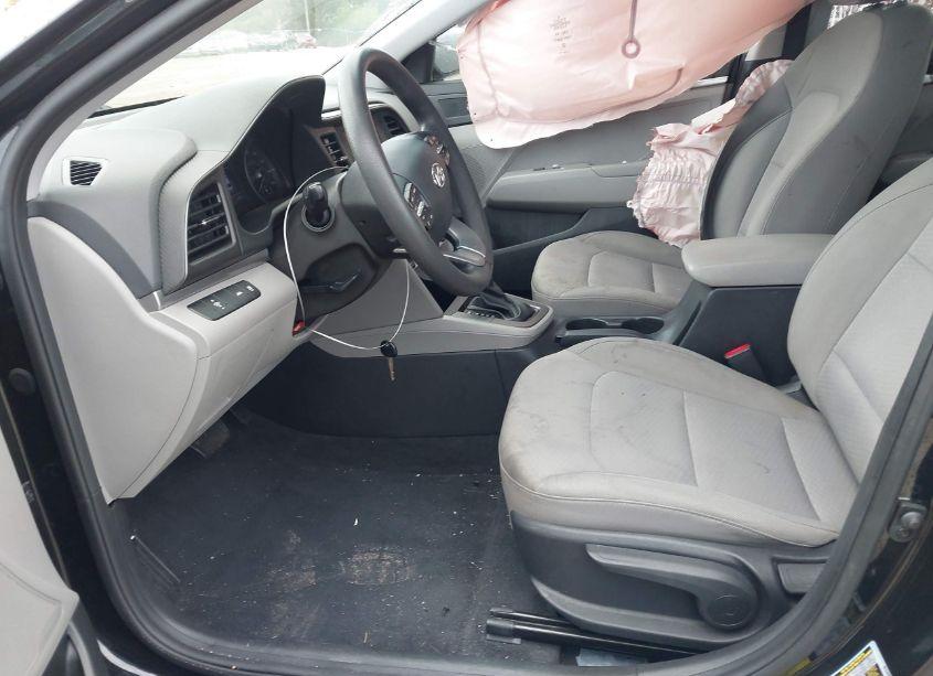 Photo 5 of 2020 Hyundai Elantra SE (VIN 5NPD74LF1LH615572)