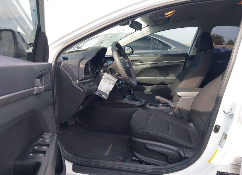 Photo 5 of 2020 Hyundai Elantra SE (VIN 5NPD74LF1LH615765)
