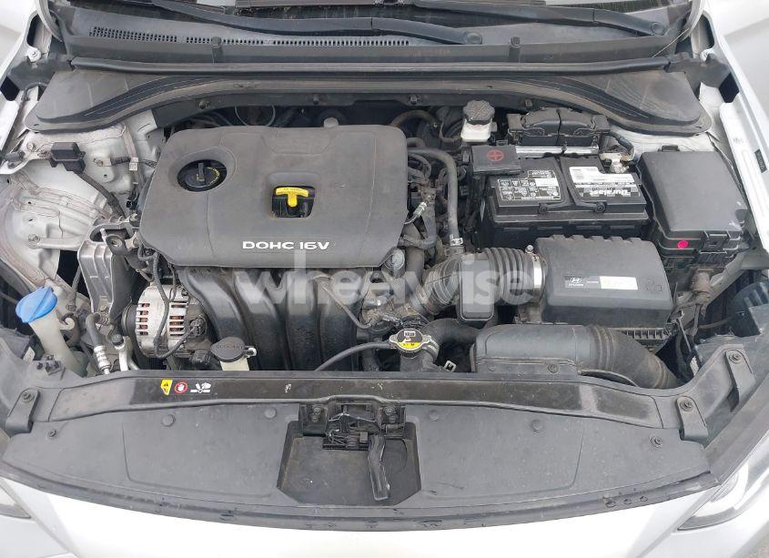 Photo 10 of 2017 Hyundai Elantra SE (VIN 5NPD74LF2HH063829)