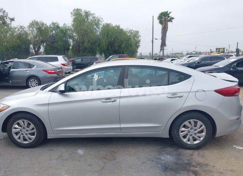 Photo 15 of 2017 Hyundai Elantra SE (VIN 5NPD74LF2HH063829)