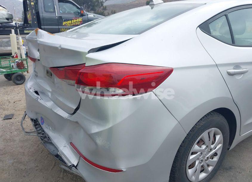 Photo 18 of 2017 Hyundai Elantra SE (VIN 5NPD74LF2HH063829)