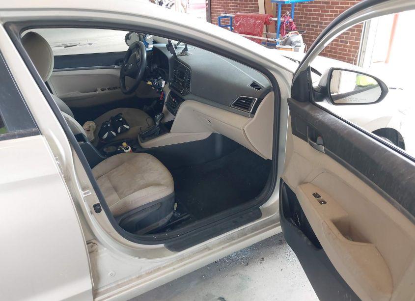 Photo 5 of 2017 Hyundai Elantra SE (VIN 5NPD74LF2HH063992)