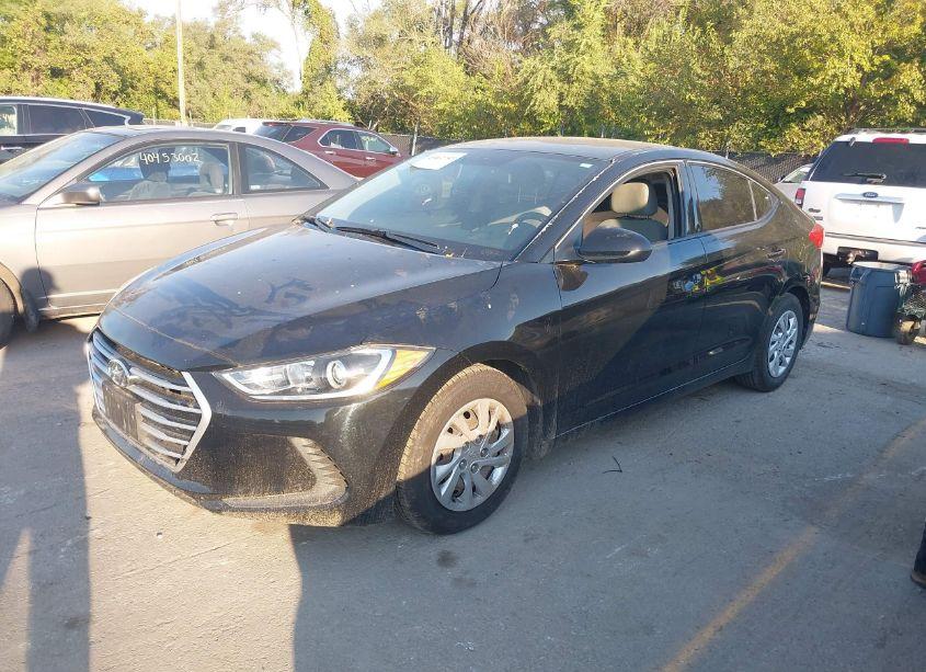 Photo 2 of 2017 Hyundai Elantra SE (VIN 5NPD74LF2HH074927)