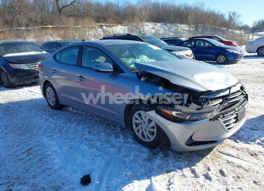 2017 Hyundai Elantra SE (VIN 5NPD74LF2HH104105) main photo