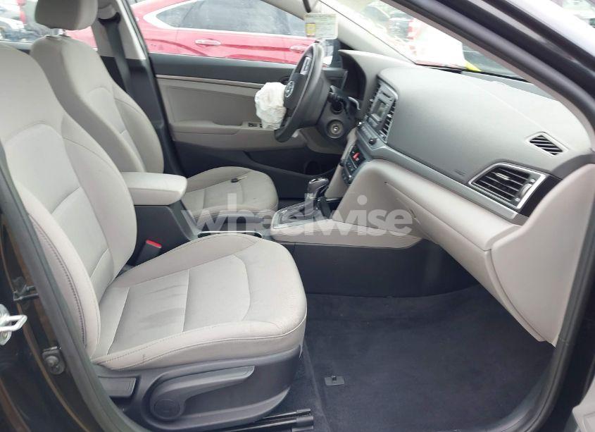 Photo 5 of 2017 Hyundai Elantra SE (VIN 5NPD74LF2HH113273)