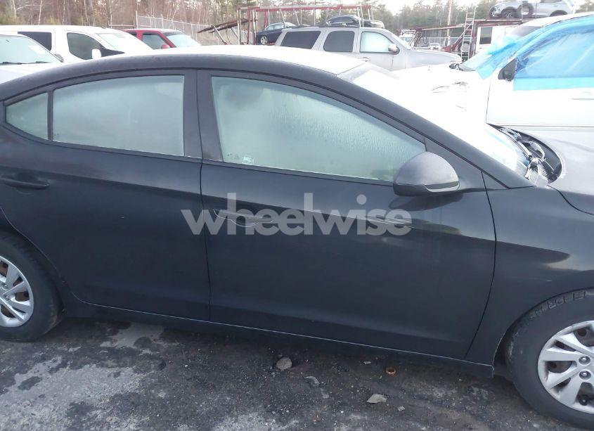 Photo 14 of 2017 Hyundai Elantra SE (VIN 5NPD74LF2HH141154)