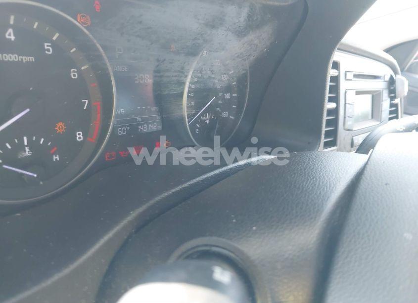 Photo 7 of 2017 Hyundai Elantra SE (VIN 5NPD74LF2HH148704)