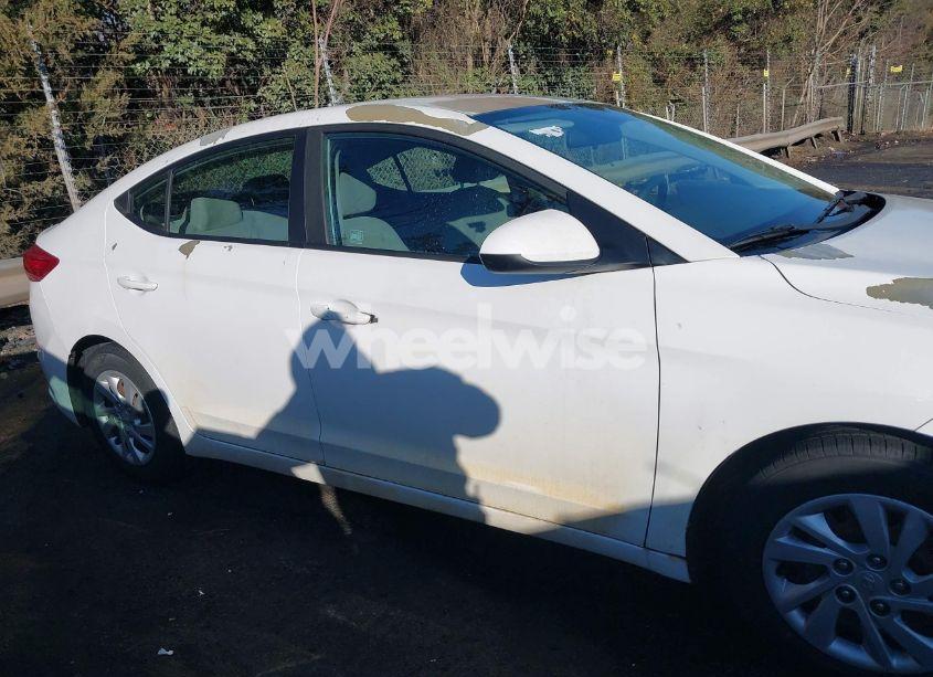 Photo 13 of 2017 Hyundai Elantra SE (VIN 5NPD74LF2HH167480)
