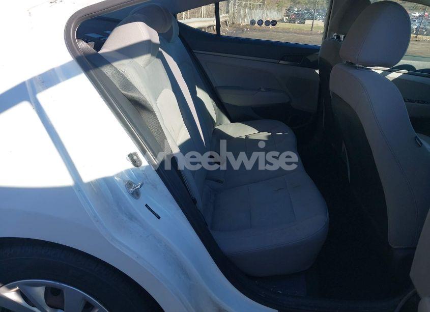 Photo 8 of 2017 Hyundai Elantra SE (VIN 5NPD74LF2HH167480)