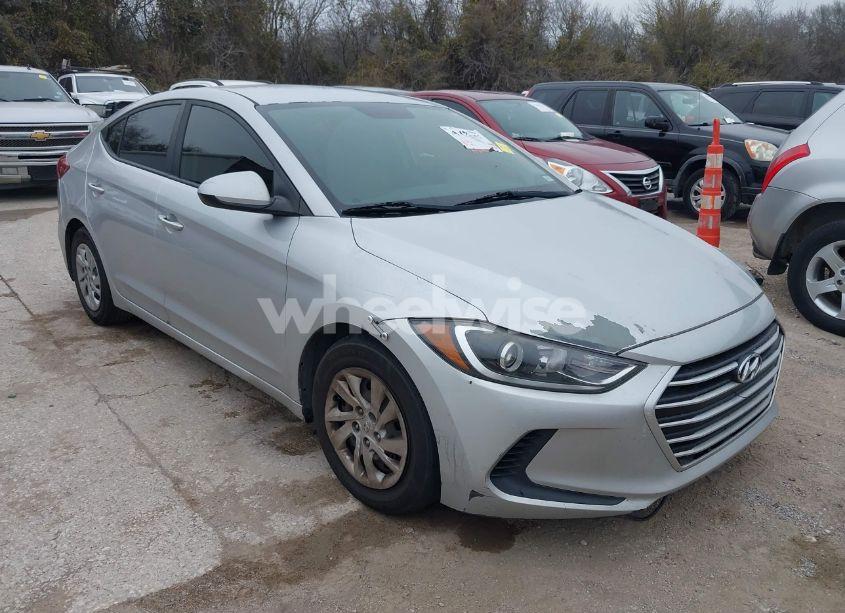 2017 Hyundai Elantra SE (VIN 5NPD74LF2HH176745) main photo