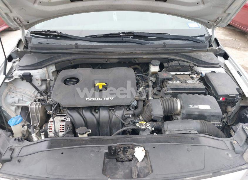 Photo 10 of 2017 Hyundai Elantra SE (VIN 5NPD74LF2HH176745)