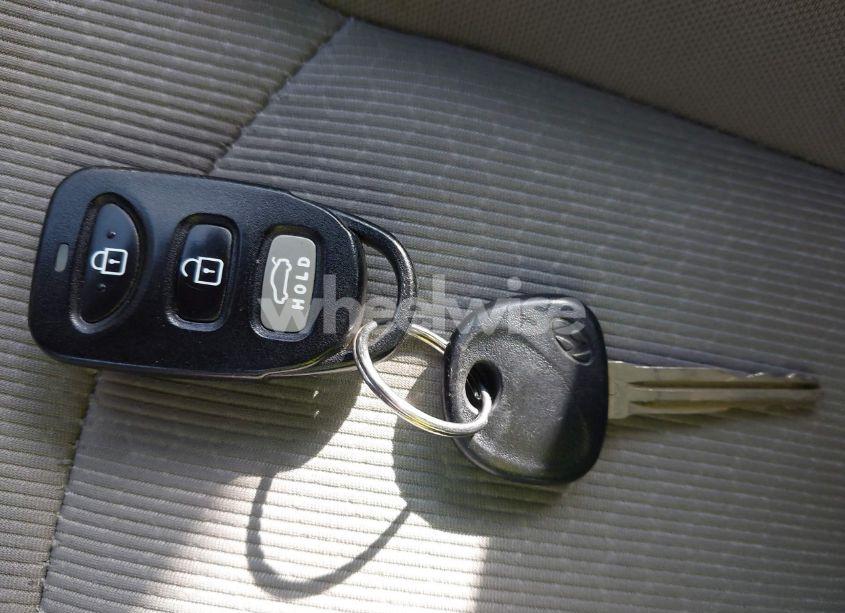 Photo 11 of 2017 Hyundai Elantra SE (VIN 5NPD74LF2HH204334)