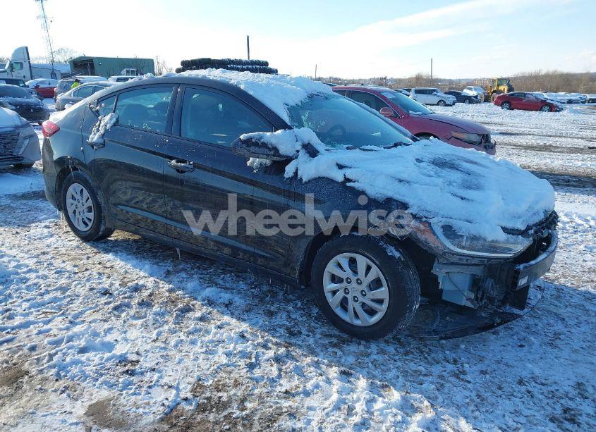 2018 Hyundai Elantra SE (VIN 5NPD74LF2JH242796) main photo