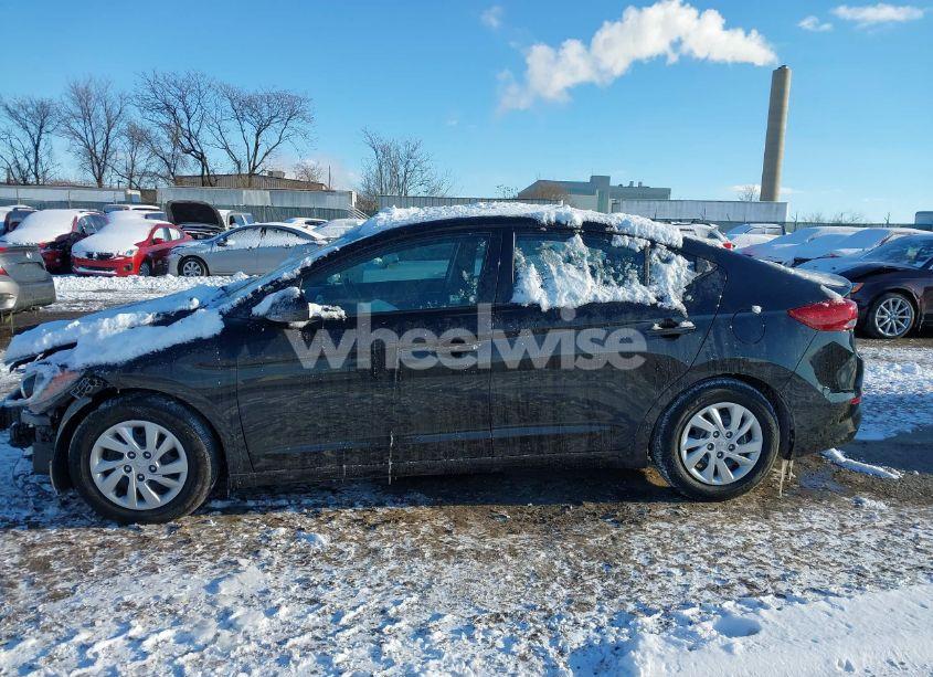 Photo 13 of 2018 Hyundai Elantra SE (VIN 5NPD74LF2JH242796)