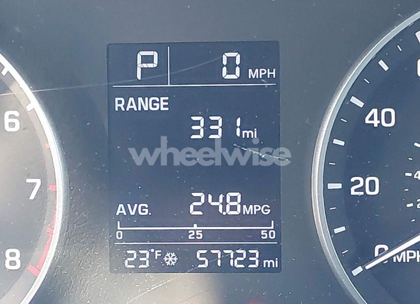 Photo 14 of 2018 Hyundai Elantra SE (VIN 5NPD74LF2JH242796)