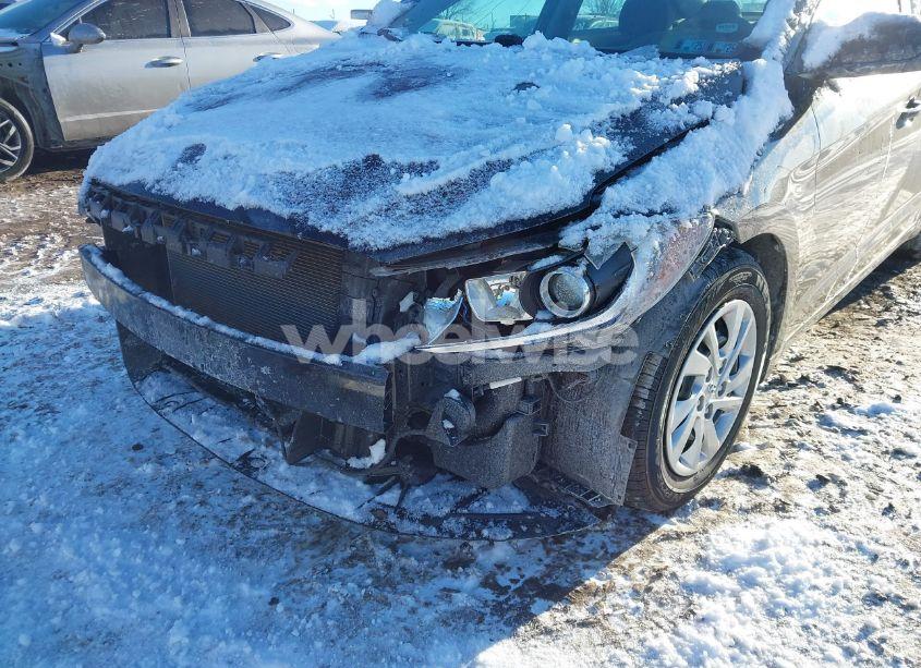 Photo 16 of 2018 Hyundai Elantra SE (VIN 5NPD74LF2JH242796)