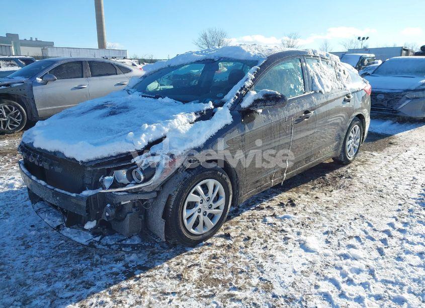 Photo 2 of 2018 Hyundai Elantra SE (VIN 5NPD74LF2JH242796)