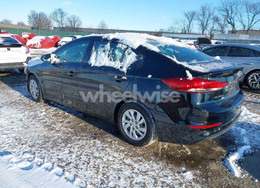 Photo 3 of 2018 Hyundai Elantra SE (VIN 5NPD74LF2JH242796)