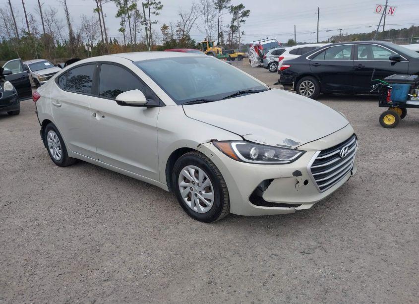 2018 Hyundai Elantra SE (VIN 5NPD74LF2JH260991) main photo