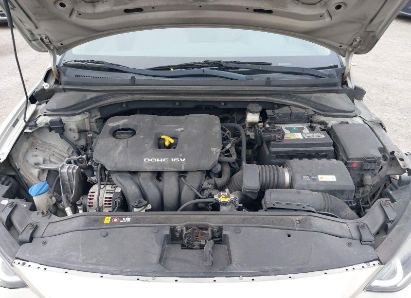 Photo 10 of 2018 Hyundai Elantra SE (VIN 5NPD74LF2JH260991)