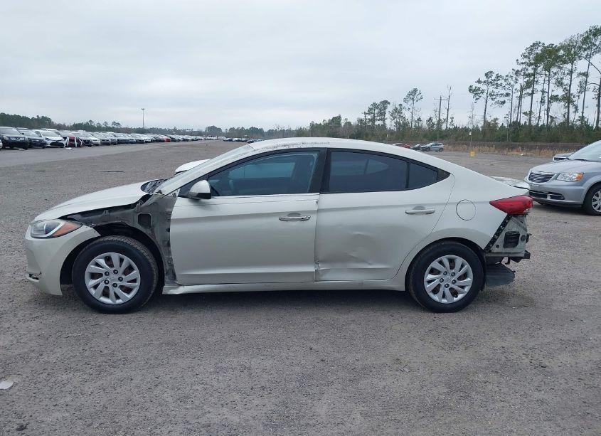 Photo 14 of 2018 Hyundai Elantra SE (VIN 5NPD74LF2JH260991)