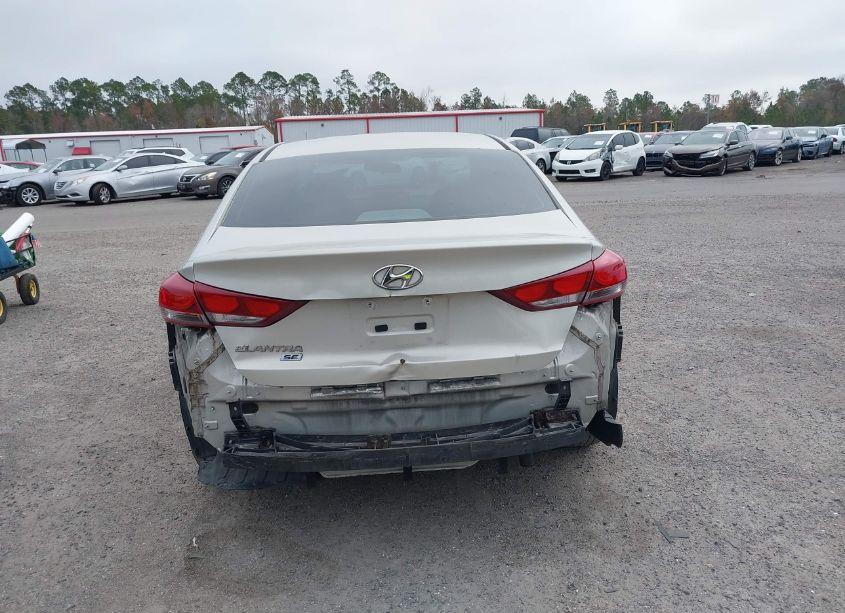 Photo 16 of 2018 Hyundai Elantra SE (VIN 5NPD74LF2JH260991)