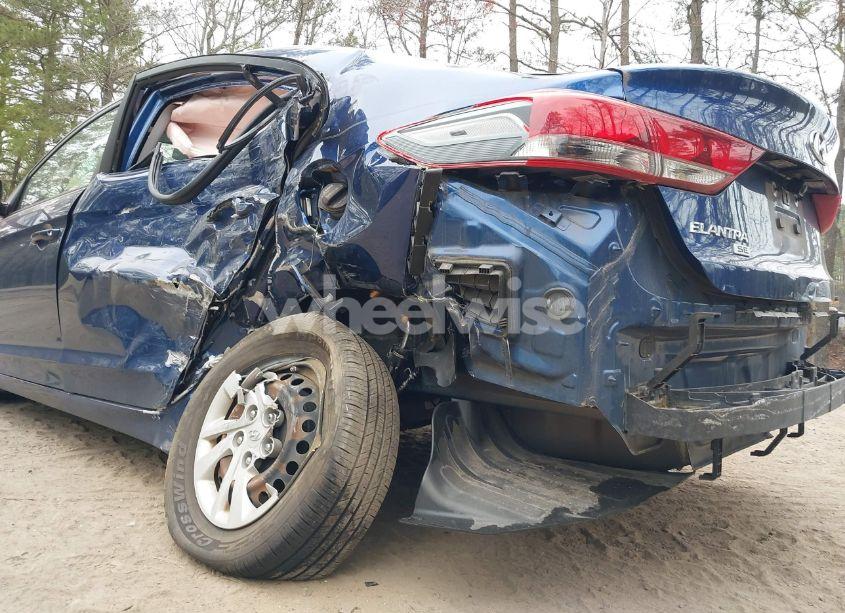 Photo 19 of 2018 Hyundai Elantra SE (VIN 5NPD74LF2JH266435)