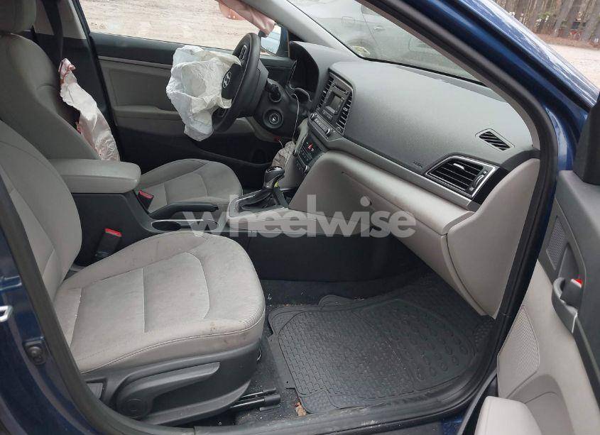 Photo 5 of 2018 Hyundai Elantra SE (VIN 5NPD74LF2JH266435)