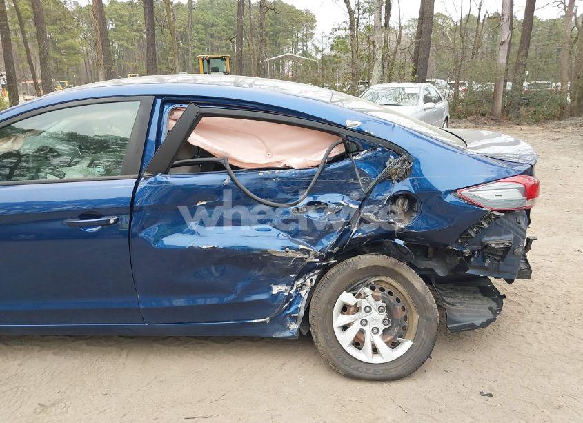 Photo 6 of 2018 Hyundai Elantra SE (VIN 5NPD74LF2JH266435)