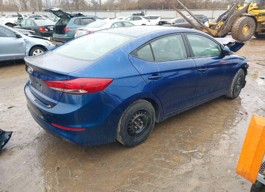 Photo 4 of 2018 Hyundai Elantra SE (VIN 5NPD74LF2JH275944)