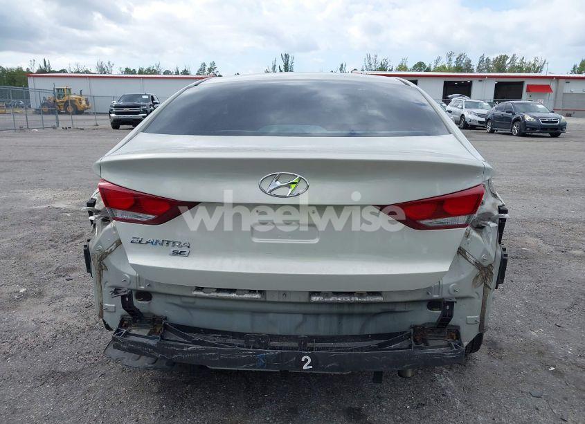 Photo 17 of 2018 Hyundai Elantra SE (VIN 5NPD74LF2JH295627)