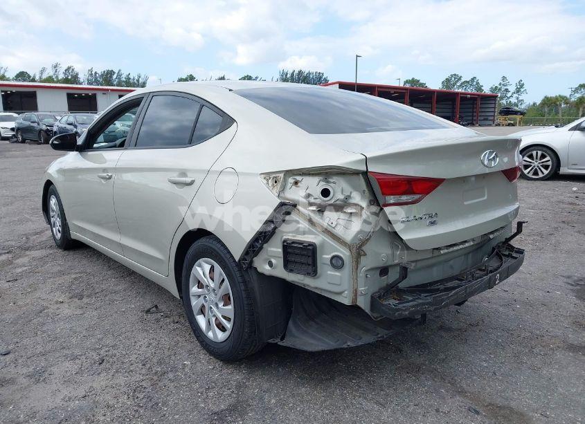 Photo 6 of 2018 Hyundai Elantra SE (VIN 5NPD74LF2JH295627)