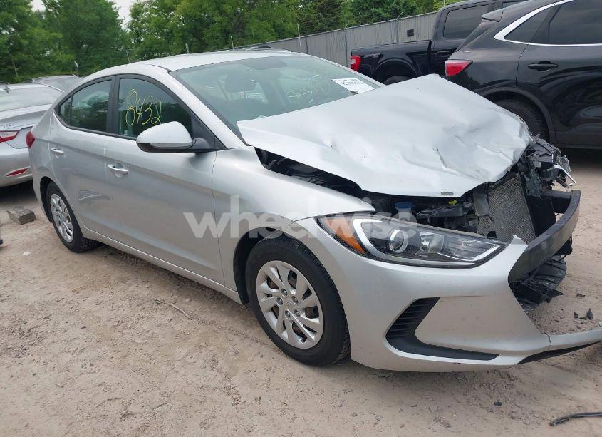 2018 Hyundai Elantra SE (VIN 5NPD74LF2JH326553) main photo