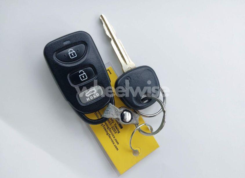 Photo 11 of 2018 Hyundai Elantra SE (VIN 5NPD74LF2JH326553)