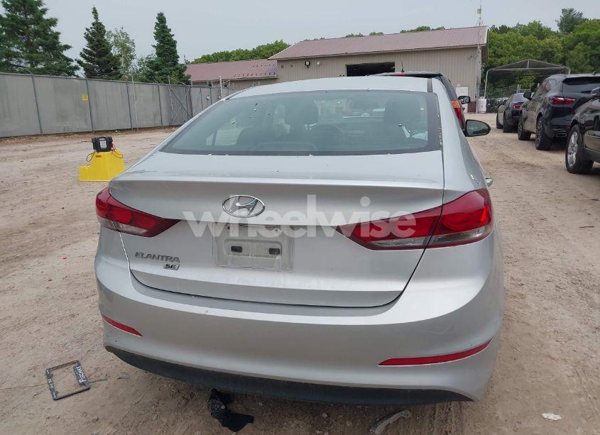 Photo 17 of 2018 Hyundai Elantra SE (VIN 5NPD74LF2JH326553)
