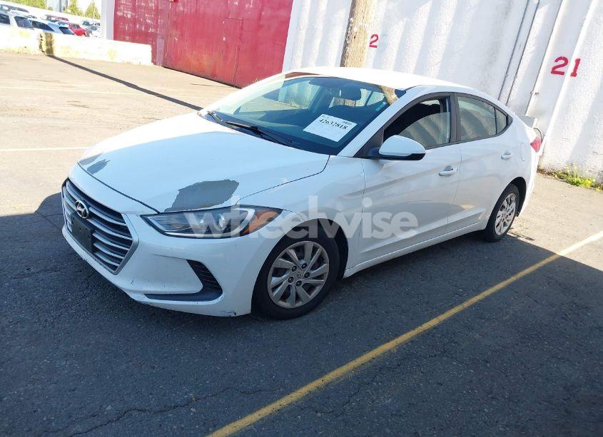 Photo 2 of 2018 Hyundai Elantra SE (VIN 5NPD74LF2JH328285)