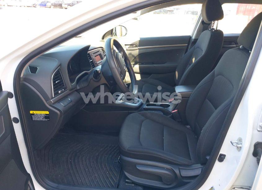 Photo 5 of 2018 Hyundai Elantra SE (VIN 5NPD74LF2JH328285)