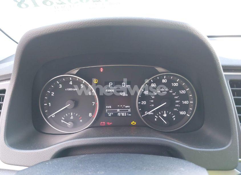 Photo 7 of 2018 Hyundai Elantra SE (VIN 5NPD74LF2JH328285)