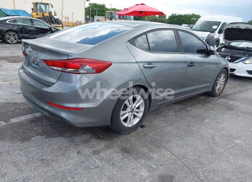 Photo 4 of 2018 Hyundai Elantra SE (VIN 5NPD74LF2JH354367)
