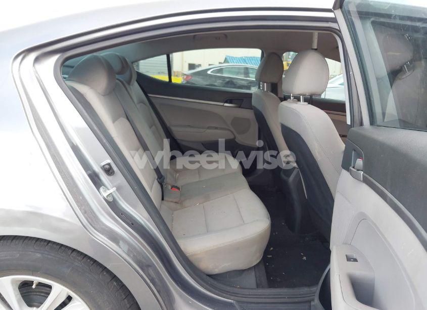 Photo 8 of 2018 Hyundai Elantra SE (VIN 5NPD74LF2JH354367)