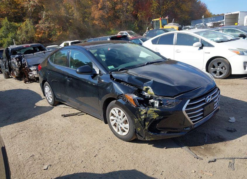 2018 Hyundai Elantra SE (VIN 5NPD74LF2JH354613) main photo