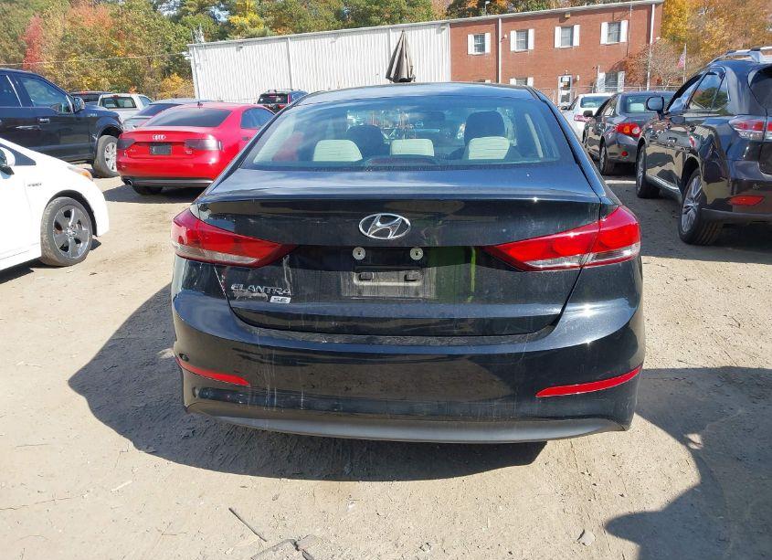 Photo 16 of 2018 Hyundai Elantra SE (VIN 5NPD74LF2JH354613)